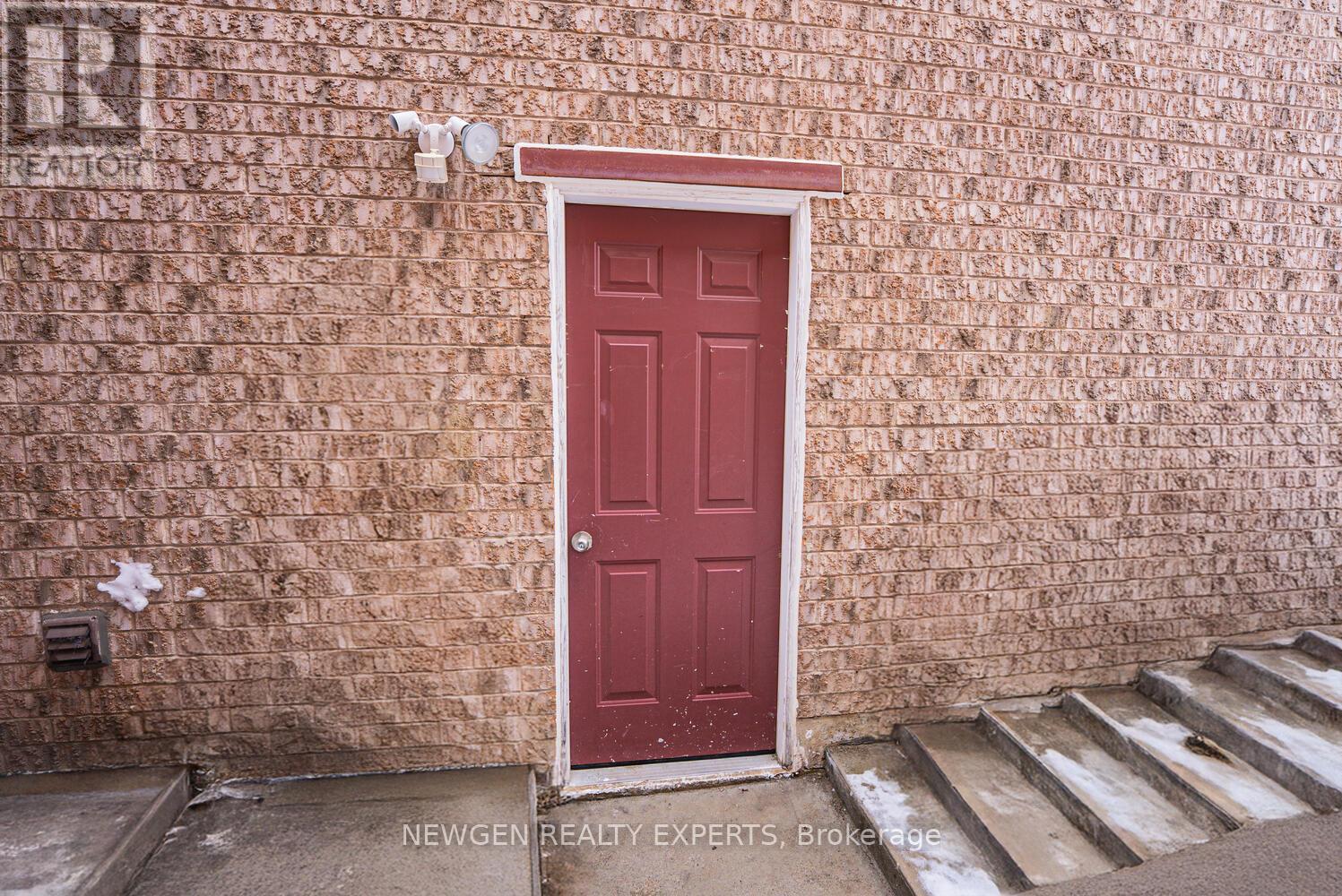 321 Queen Mary Drive, Brampton, Ontario  L7A 3S6 - Photo 30 - W12787768