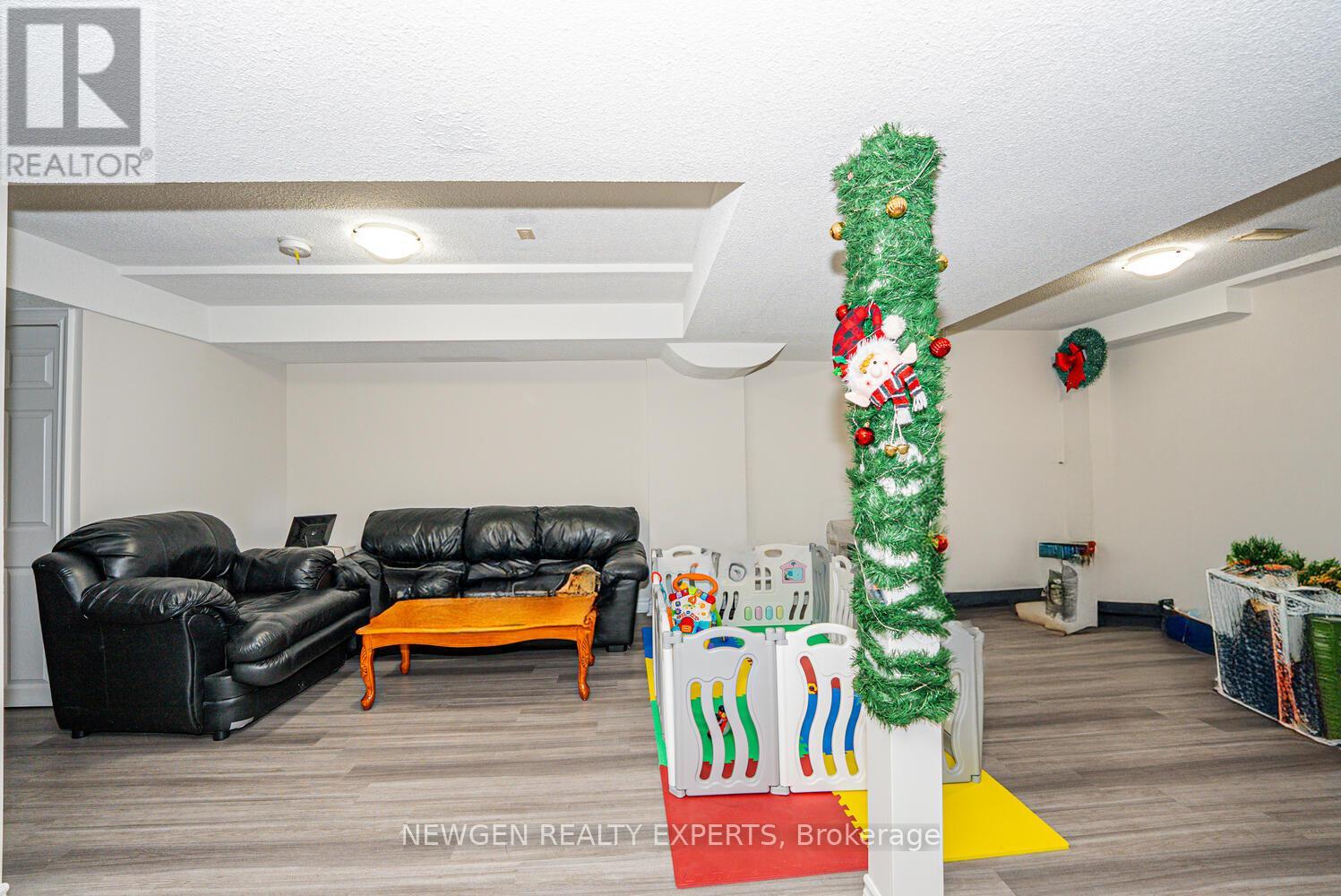 321 Queen Mary Drive, Brampton, Ontario  L7A 3S6 - Photo 32 - W12787768