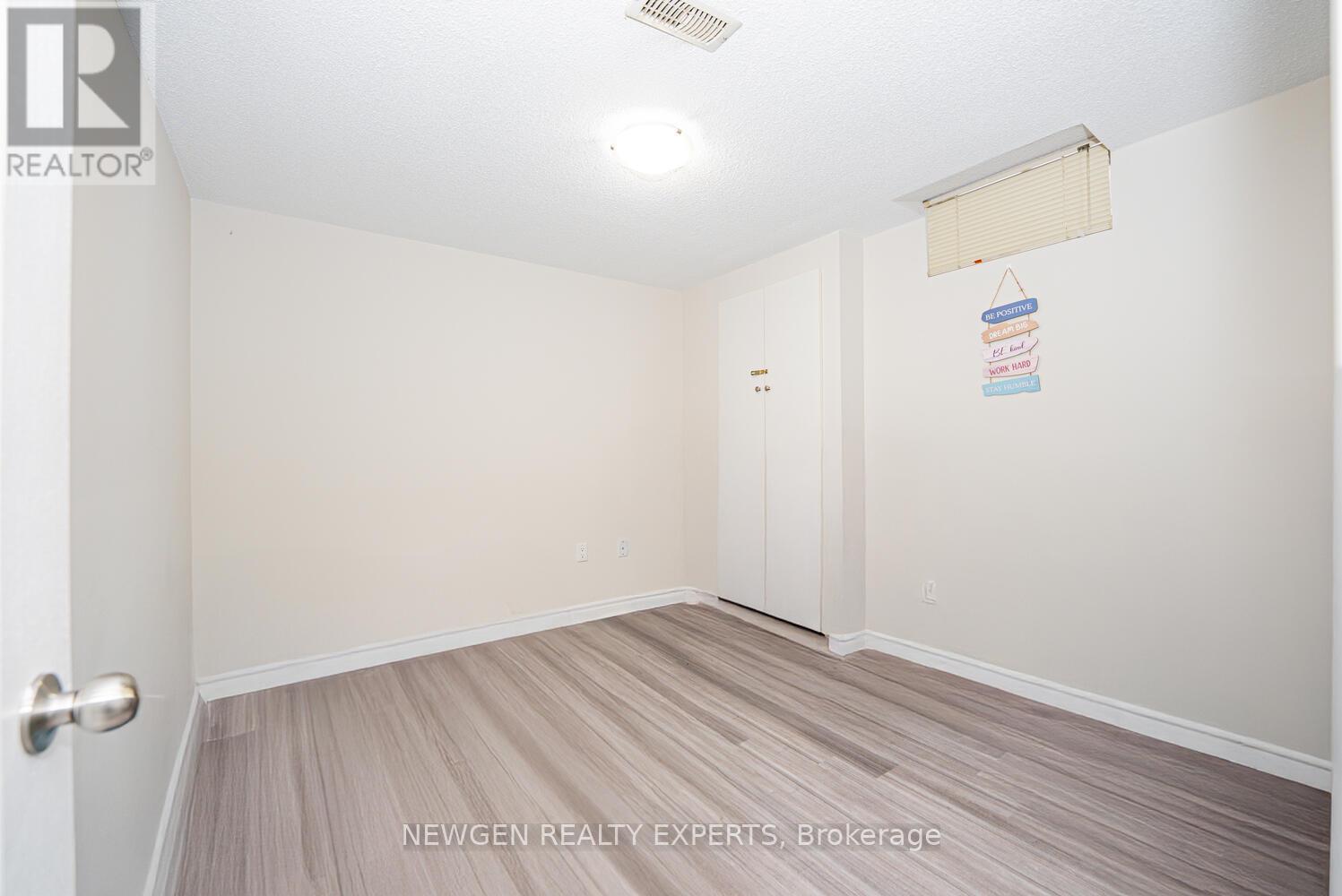 321 Queen Mary Drive, Brampton, Ontario  L7A 3S6 - Photo 35 - W12787768