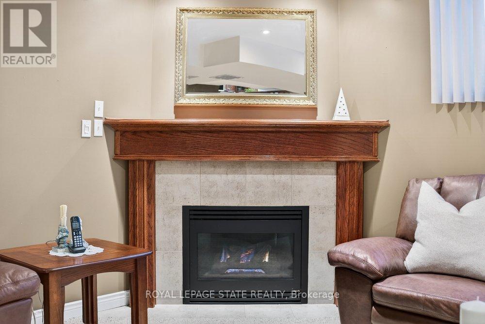 128 Nugent Drive, Hamilton, Ontario  L8H 2M8 - Photo 37 - X12787716