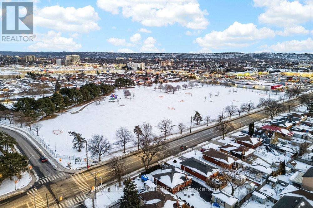 128 Nugent Drive, Hamilton, Ontario  L8H 2M8 - Photo 50 - X12787716