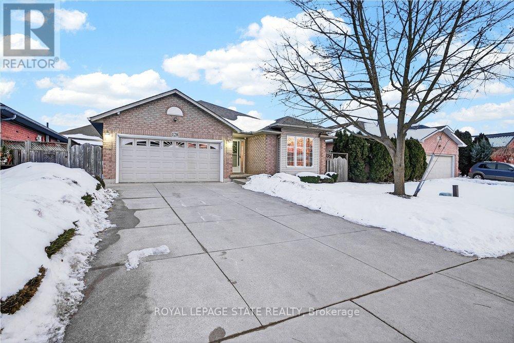 128 Nugent Drive, Hamilton, Ontario  L8H 2M8 - Photo 8 - X12787716