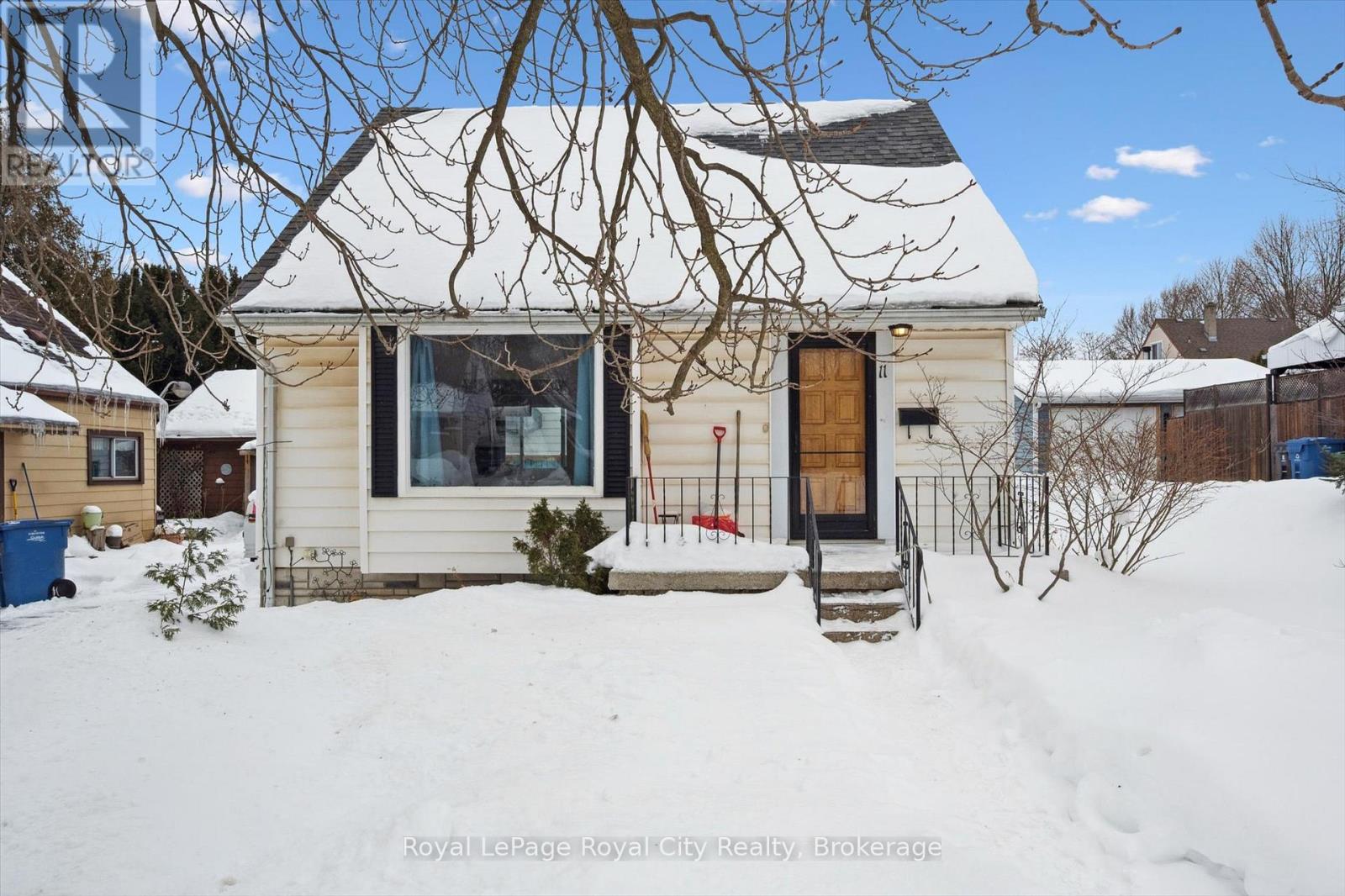 11 Chase Avenue, Guelph, Ontario N1H 2N3 - Photo 4 - X12787792