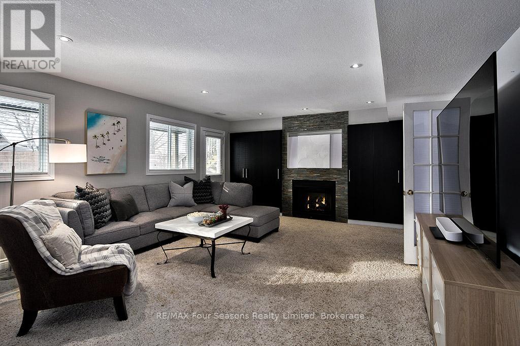 104 Laurie's Court, Blue Mountains, Ontario  L9Y 0L4 - Photo 14 - X12787816