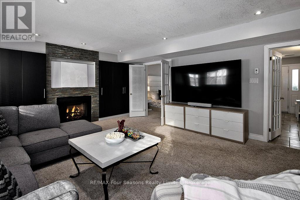 104 Laurie's Court, Blue Mountains, Ontario  L9Y 0L4 - Photo 15 - X12787816