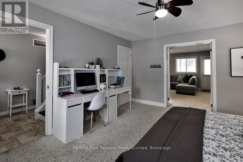 104 Laurie's Court, Blue Mountains, Ontario  L9Y 0L4 - Photo 19 - X12787816