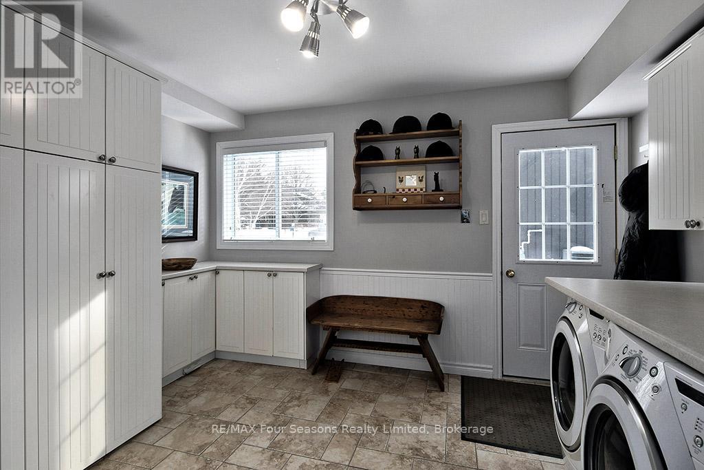 104 Laurie's Court, Blue Mountains, Ontario  L9Y 0L4 - Photo 21 - X12787816