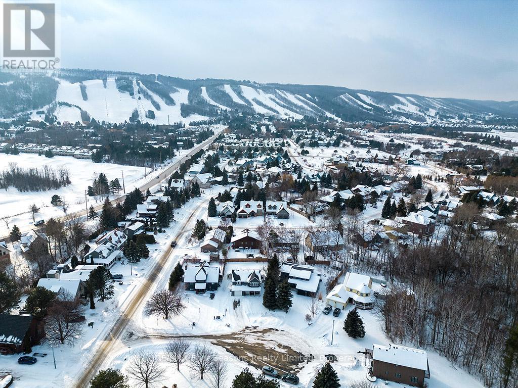 104 Laurie's Court, Blue Mountains, Ontario  L9Y 0L4 - Photo 31 - X12787816