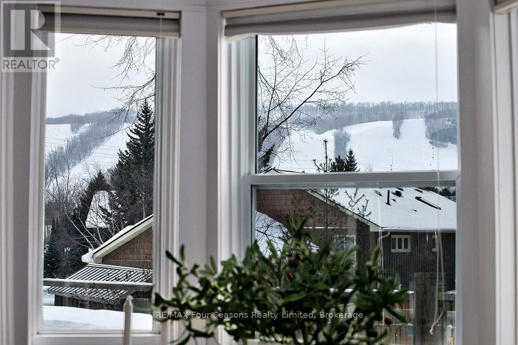 104 Laurie's Court, Blue Mountains, Ontario  L9Y 0L4 - Photo 7 - X12787816