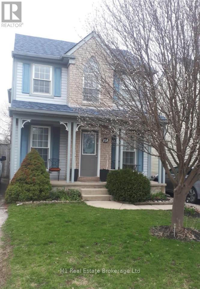 668 Jacob Lane, Waterloo, Ontario  N2V 2G9 - Photo 2 - X12787886