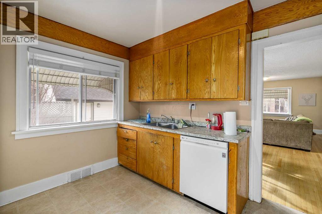 712 4a Street Nw, Calgary, Alberta  T2N 1P5 - Photo 10 - A2280619