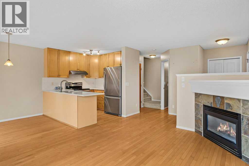 3, 819 Wilson Way, Canmore, Alberta  T1W 2Y8 - Photo 5 - A2285009