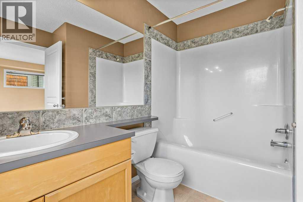 3, 819 Wilson Way, Canmore, Alberta  T1W 2Y8 - Photo 20 - A2285009