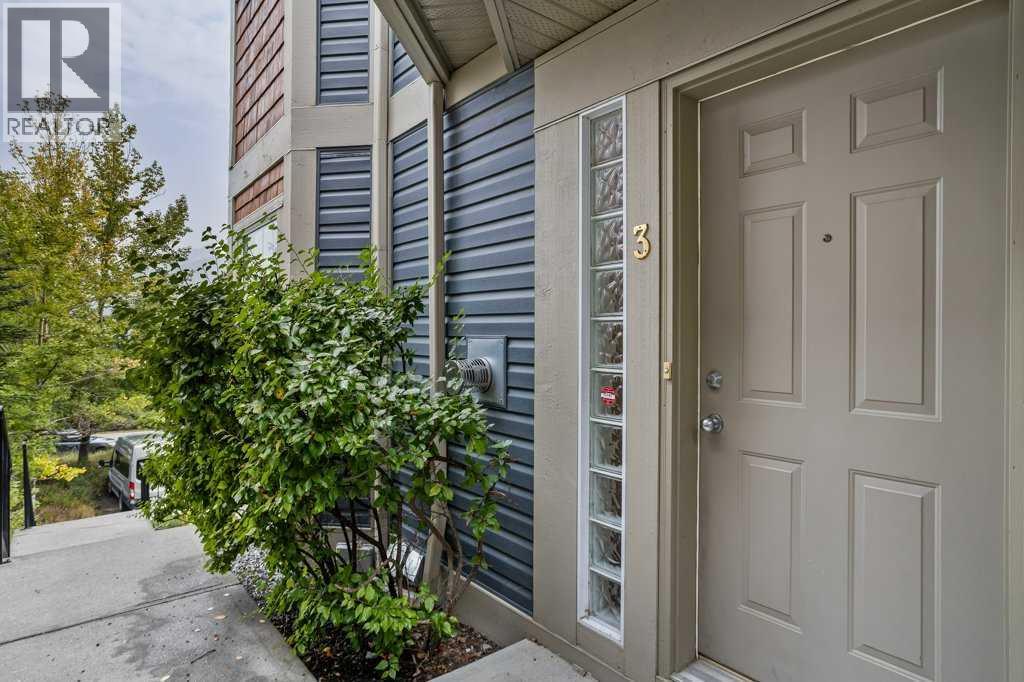 3, 819 Wilson Way, Canmore, Alberta  T1W 2Y8 - Photo 2 - A2285009