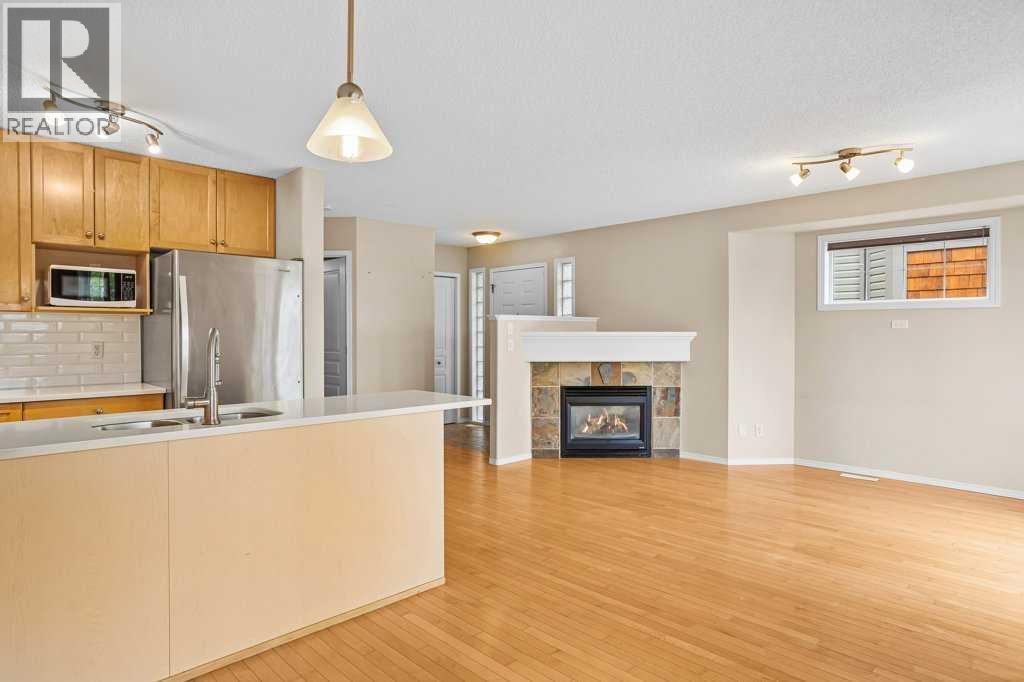 3, 819 Wilson Way, Canmore, Alberta  T1W 2Y8 - Photo 6 - A2285009