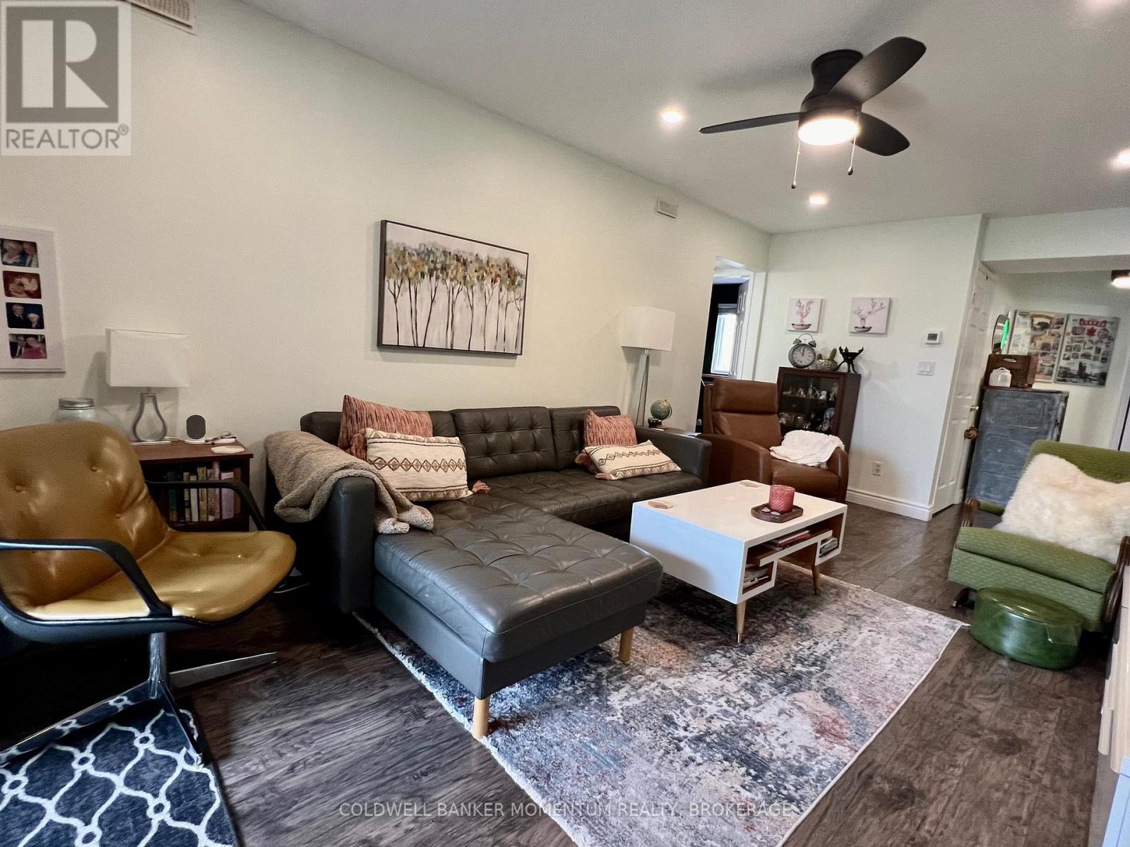 203 - 201 Dorchester Boulevard, St. Catharines, Ontario  L2M 7W1 - Photo 1 - X12453968