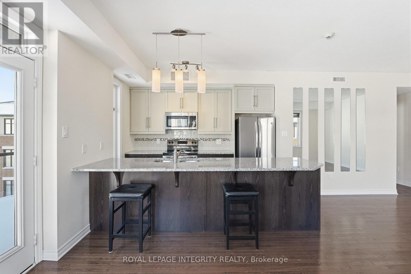 302 - 180 Guelph Private, Ottawa, Ontario  K2T 0J6 - Photo 4 - X12787826