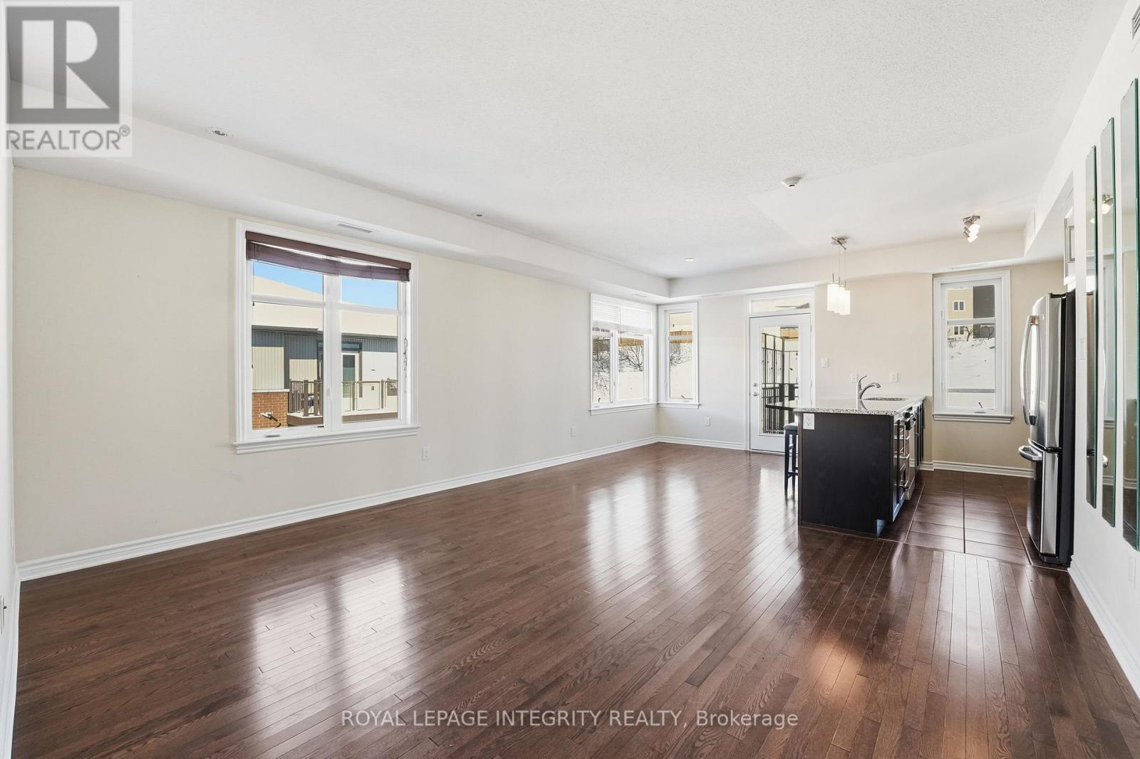 302 - 180 Guelph Private, Ottawa, Ontario  K2T 0J6 - Photo 9 - X12787826