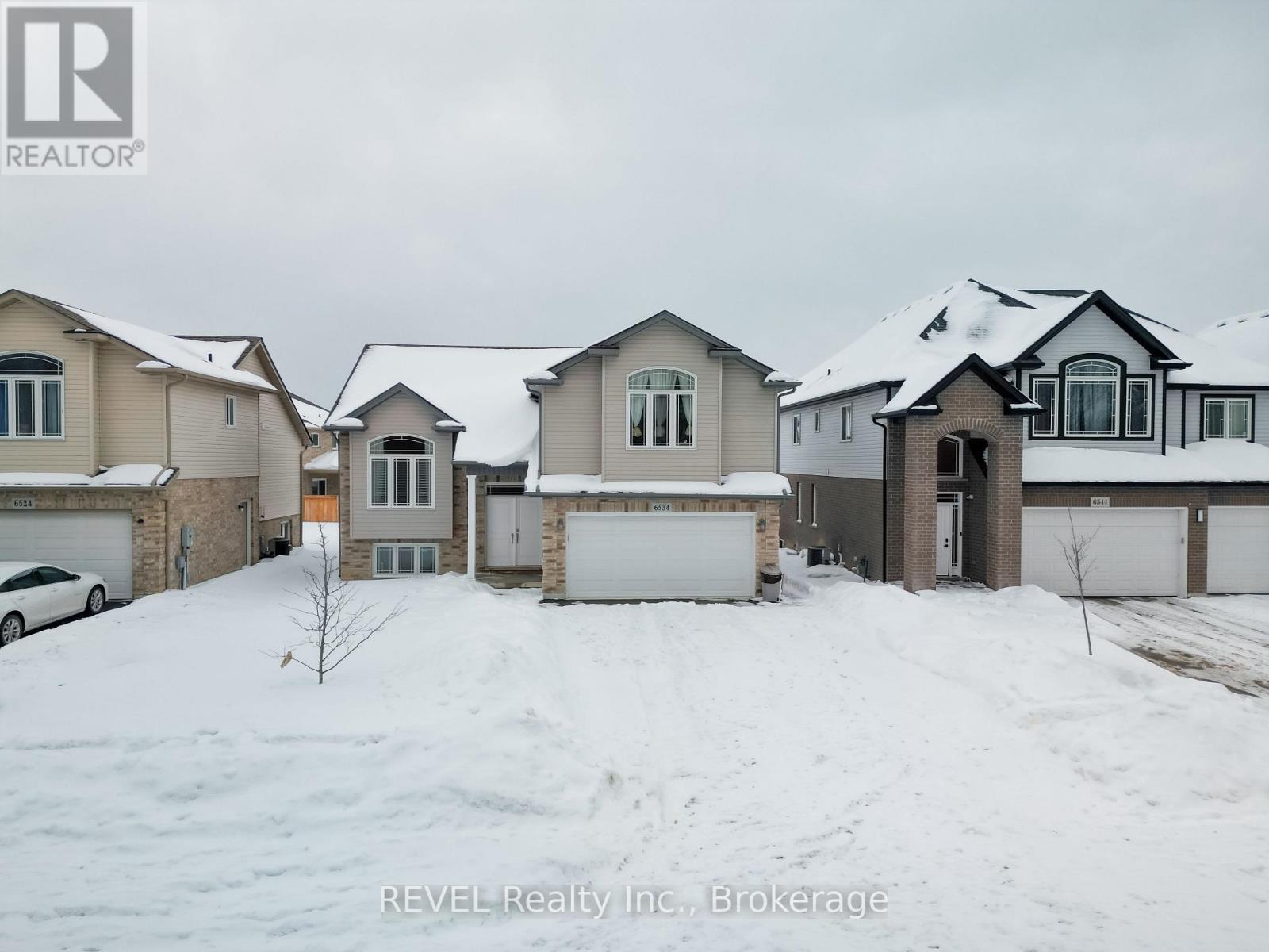 6534 Sam Iorfida Drive, Niagara Falls, Ontario  L2G 0H5 - Photo 2 - X12787866