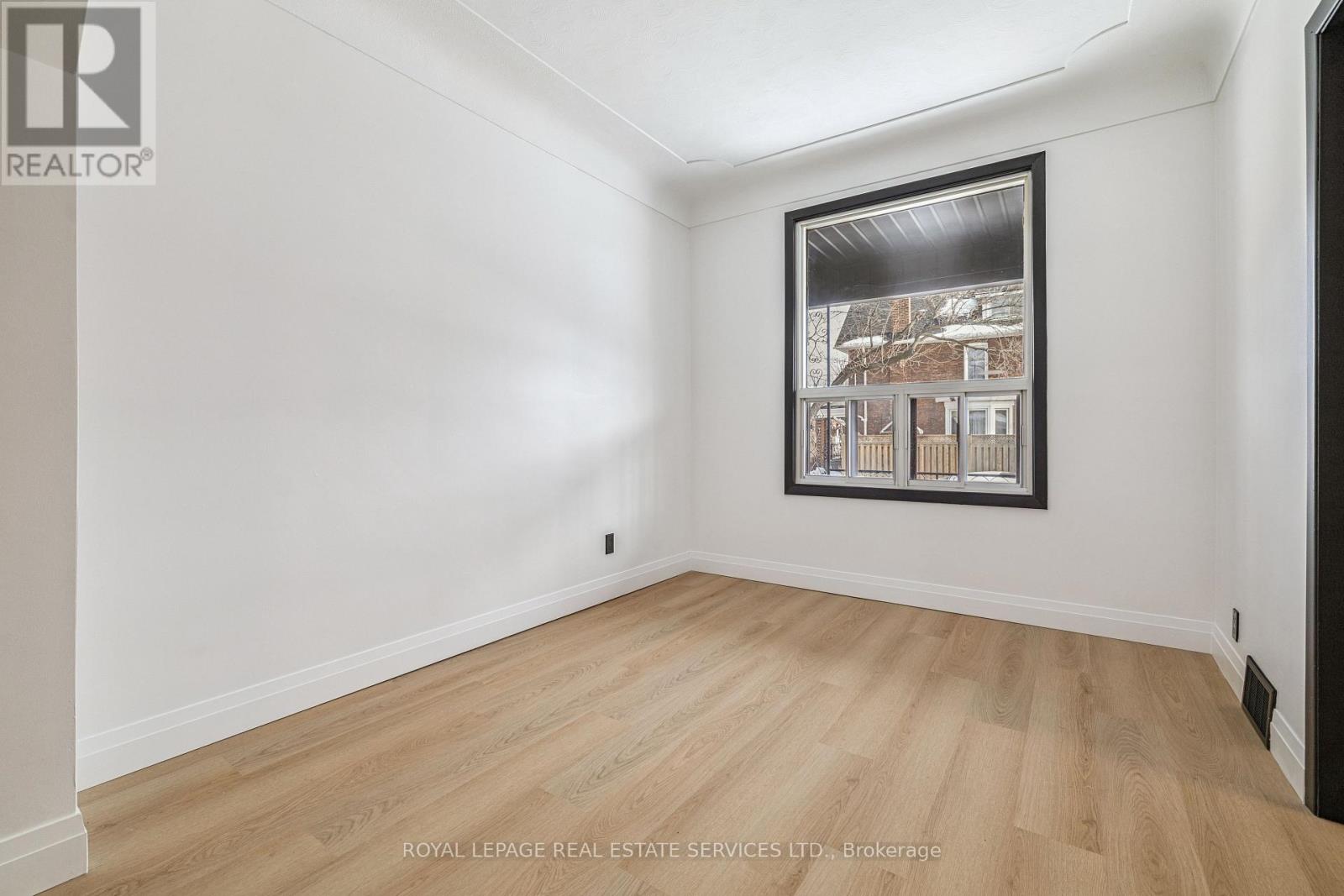 83 Barnesdale Avenue N, Hamilton, Ontario  L8L 6S2 - Photo 7 - X12780040