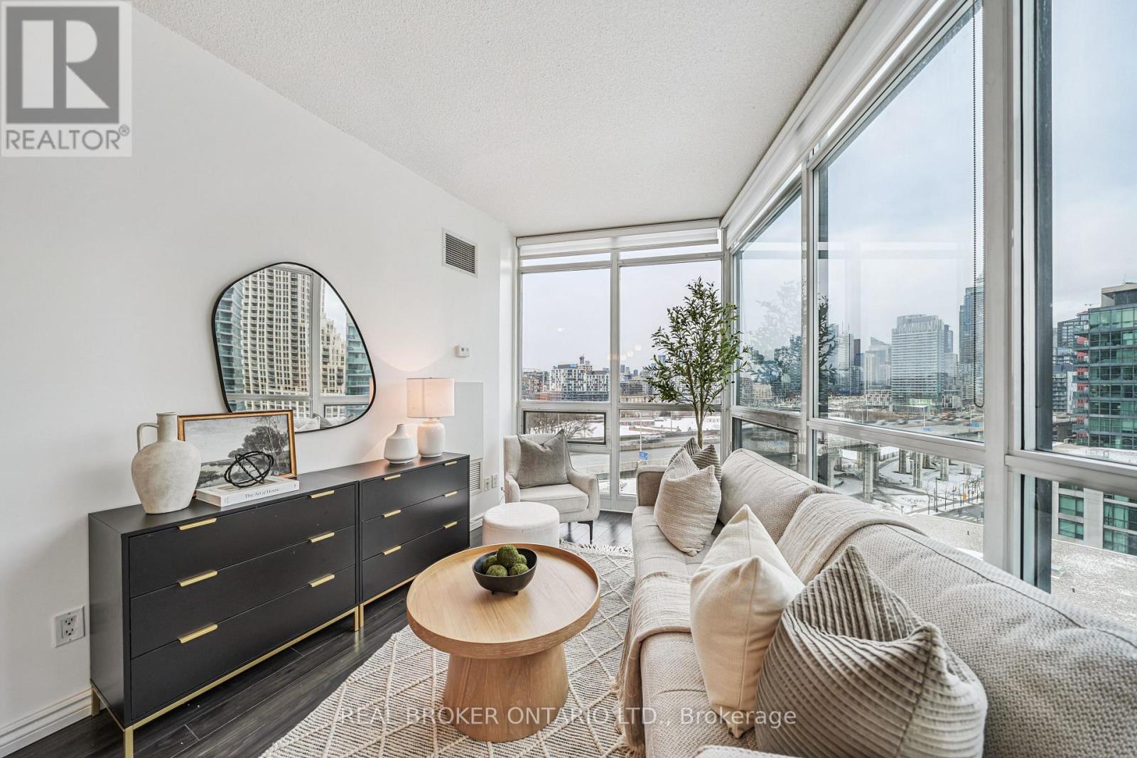 1222 - 231 Fort York Boulevard, Toronto, Ontario  M5V 1B2 - Photo 14 - C12787828