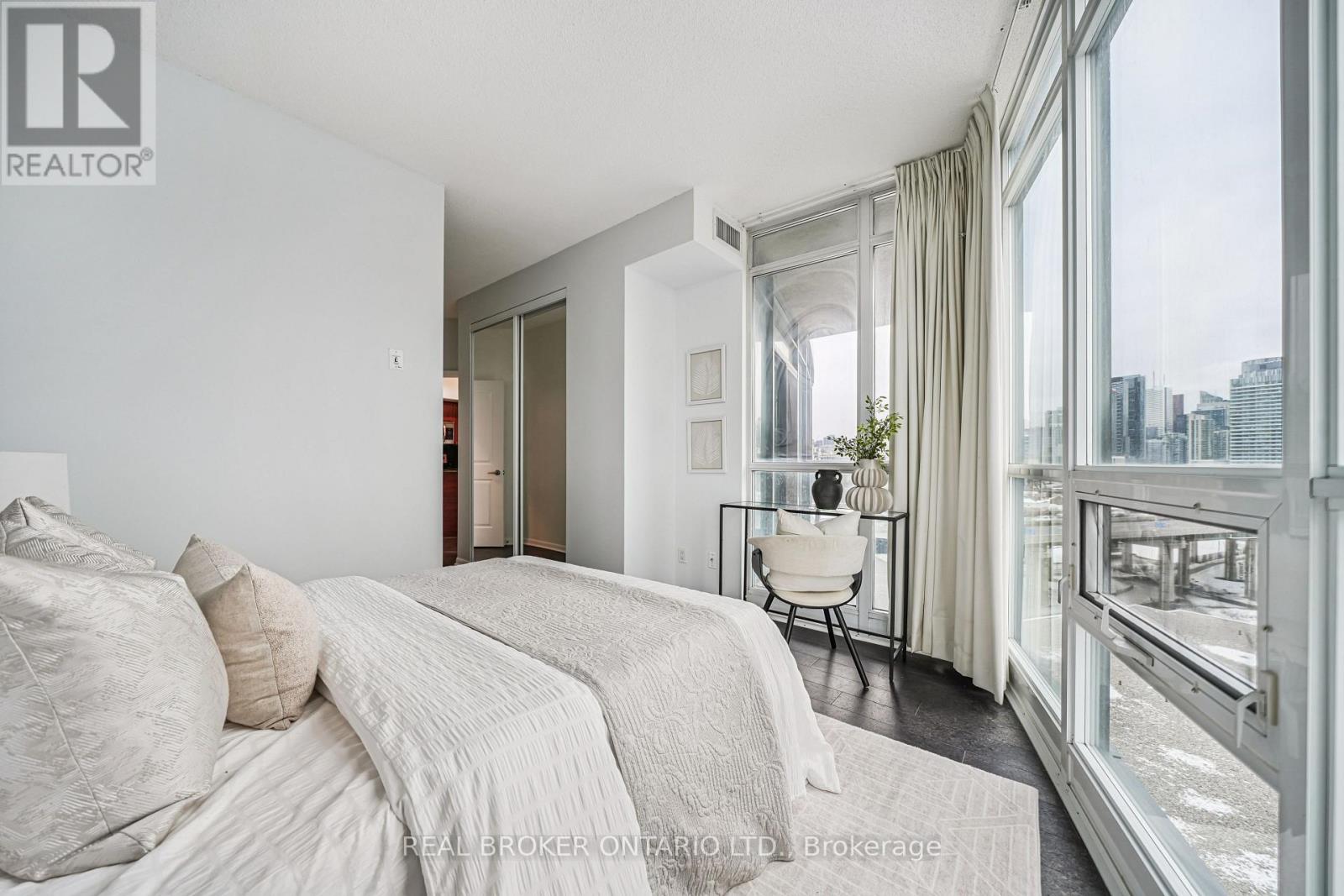 1222 - 231 Fort York Boulevard, Toronto, Ontario  M5V 1B2 - Photo 20 - C12787828