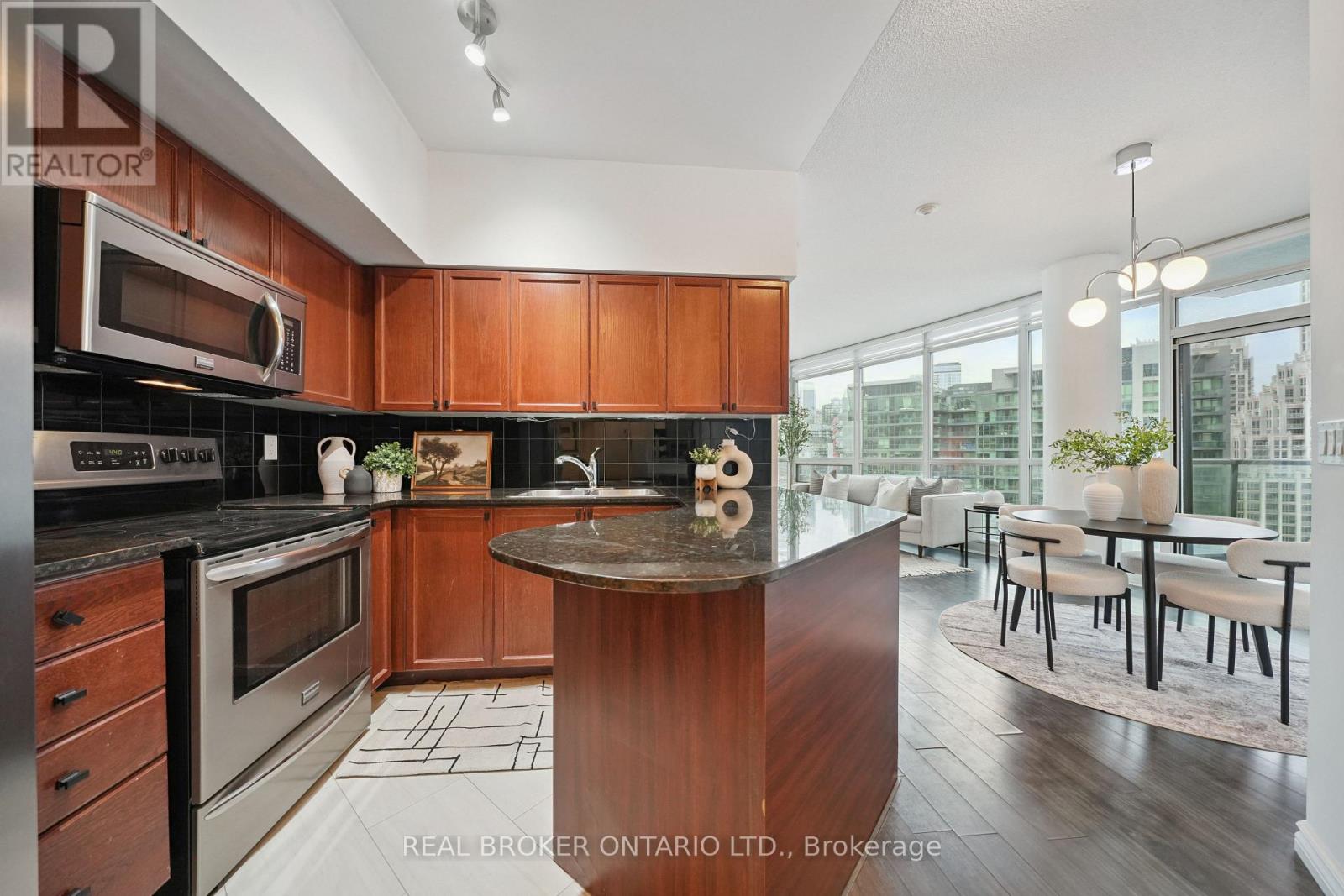 1222 - 231 Fort York Boulevard, Toronto, Ontario  M5V 1B2 - Photo 6 - C12787828