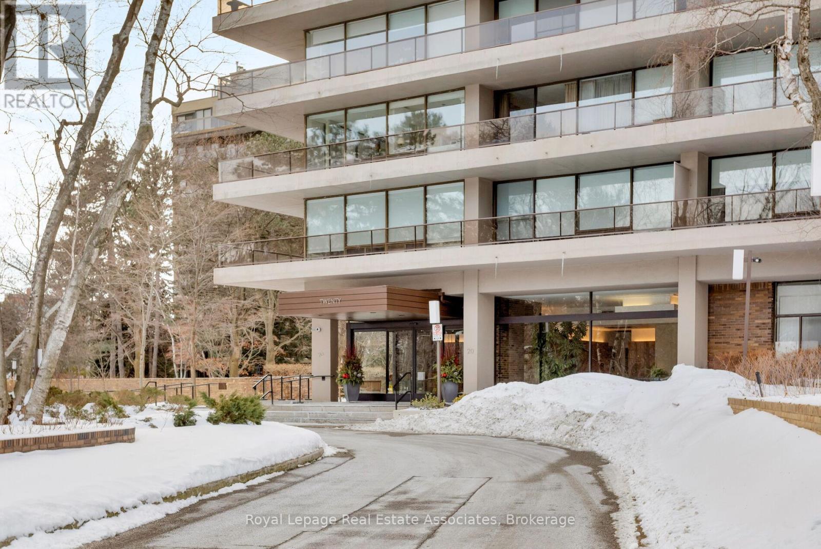 602 - 20 Avoca Avenue, Toronto, Ontario  M4T 2B8 - Photo 3 - C12787862