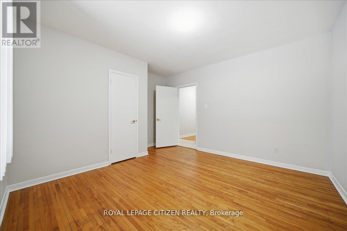 Main - 20 Dunsmore Gardens, Toronto, Ontario  M3H 3M2 - Photo 16 - C12787892