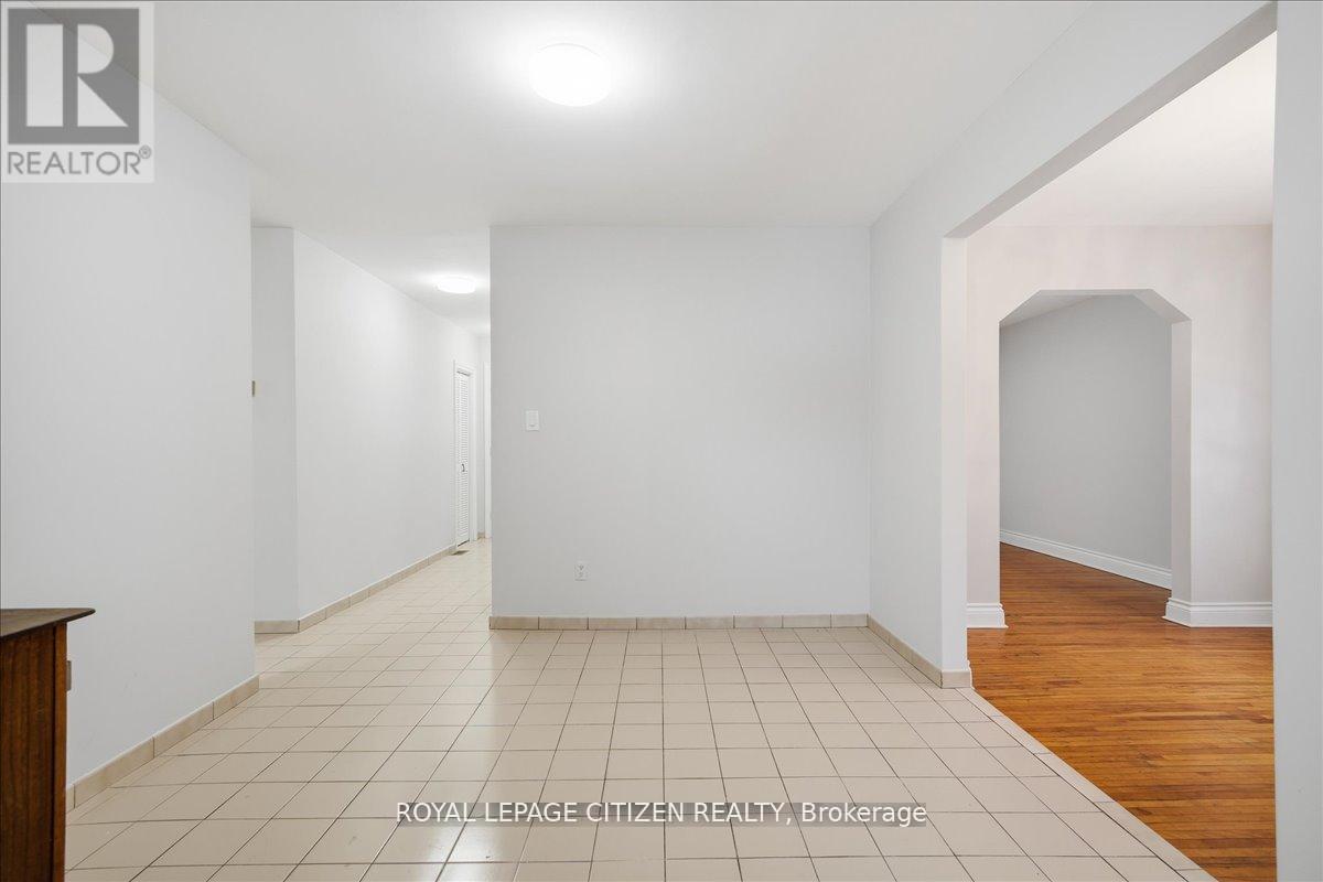 Main - 20 Dunsmore Gardens, Toronto, Ontario  M3H 3M2 - Photo 23 - C12787892