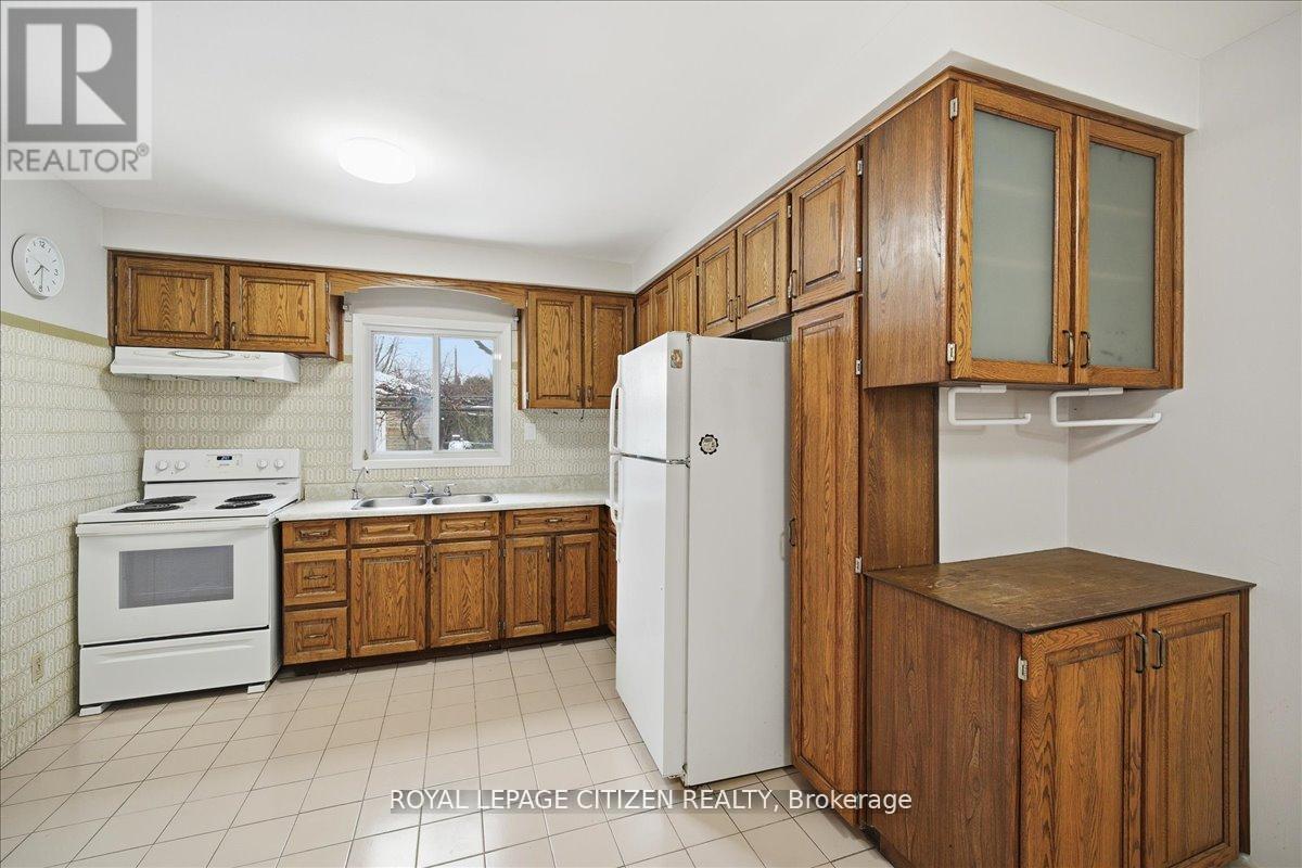 Main - 20 Dunsmore Gardens, Toronto, Ontario  M3H 3M2 - Photo 25 - C12787892