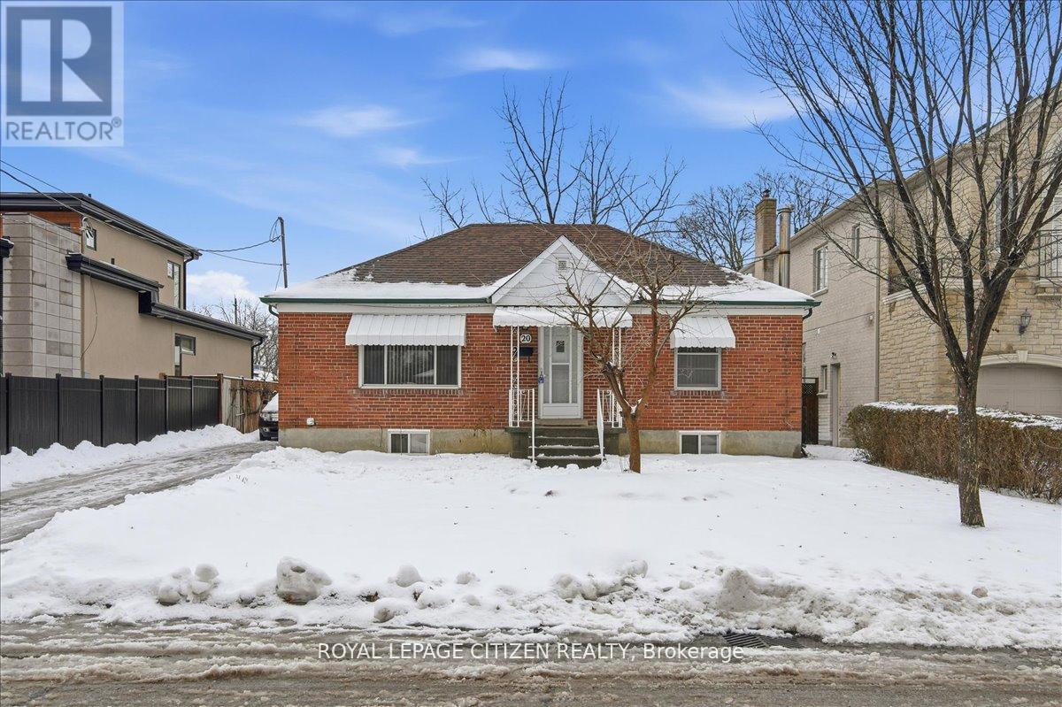 Main - 20 Dunsmore Gardens, Toronto, Ontario  M3H 3M2 - Photo 3 - C12787892