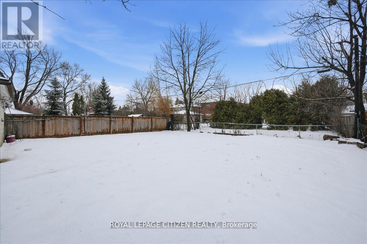 Main - 20 Dunsmore Gardens, Toronto, Ontario  M3H 3M2 - Photo 33 - C12787892