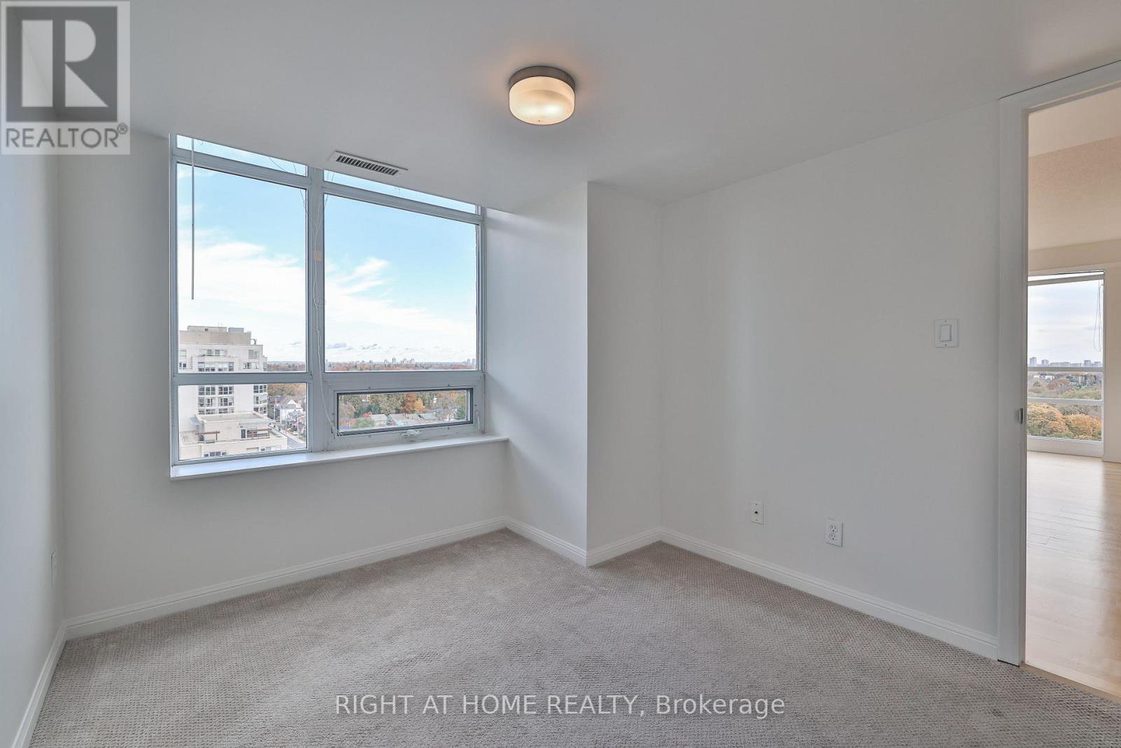 1407 - 900 Mount Pleasant Road, Toronto, Ontario  M4P 3J9 - Photo 14 - C12787912