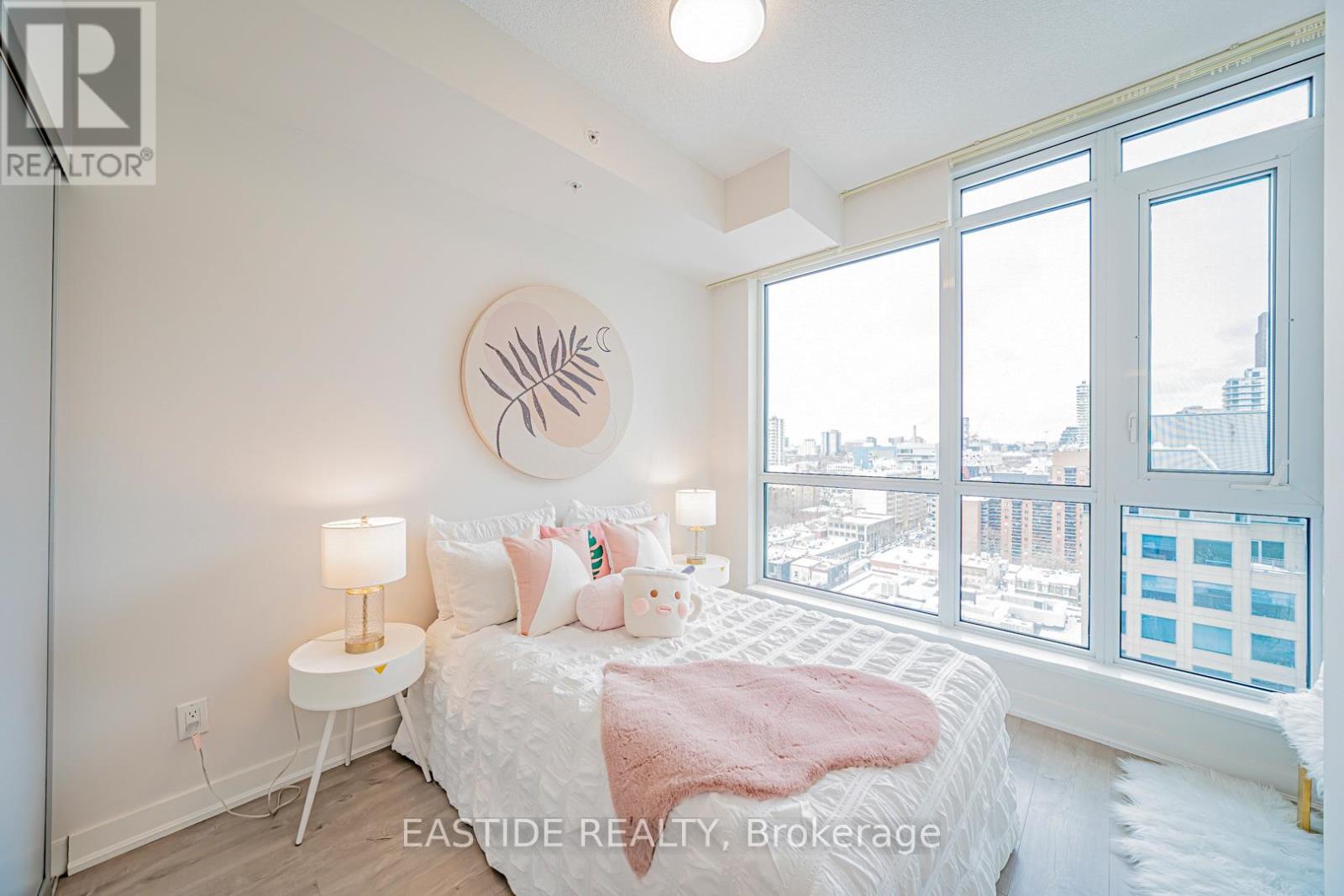 1502 - 30 Nelson Street, Toronto, Ontario  M5V 0H5 - Photo 10 - C12787954