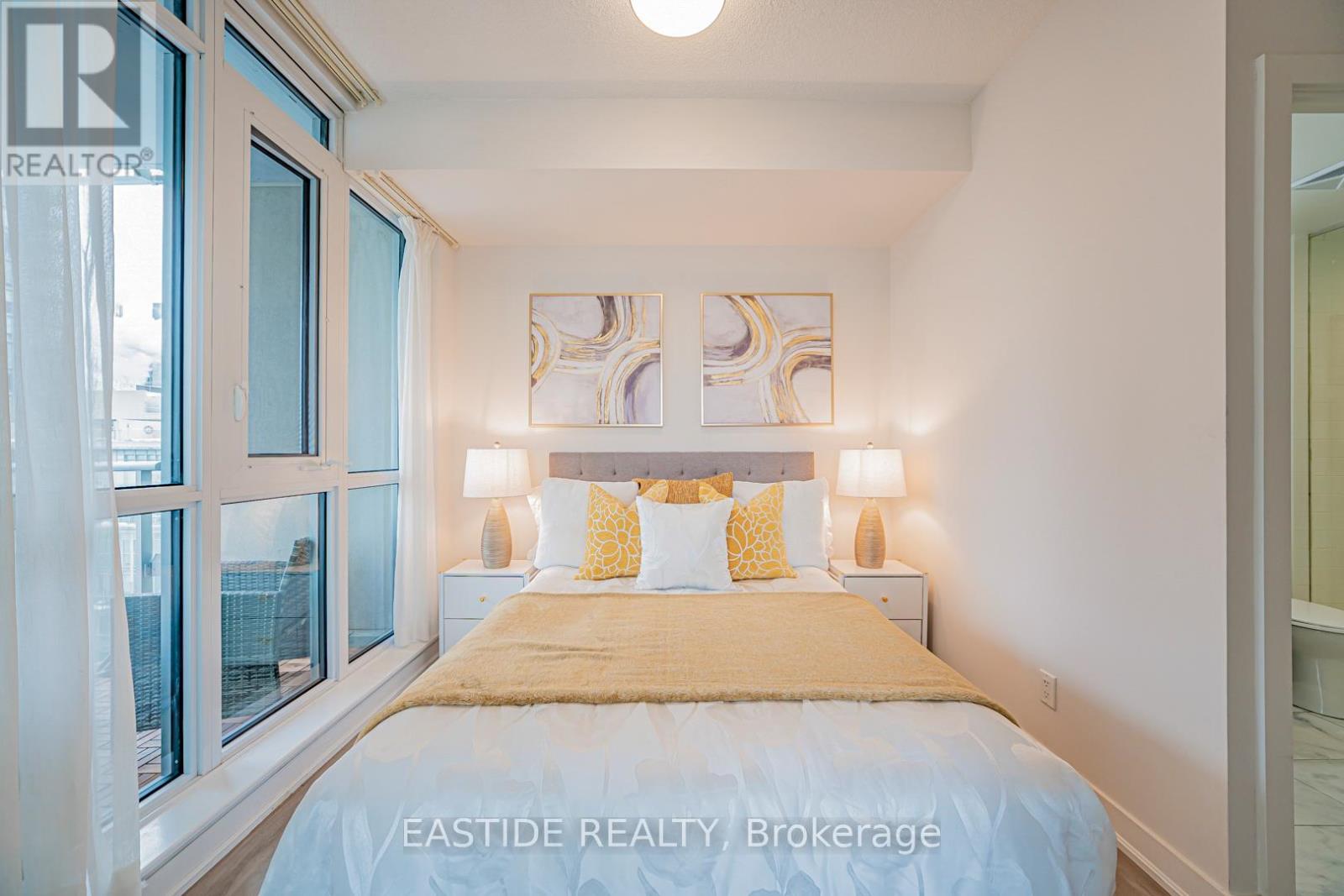 1502 - 30 Nelson Street, Toronto, Ontario  M5V 0H5 - Photo 8 - C12787954