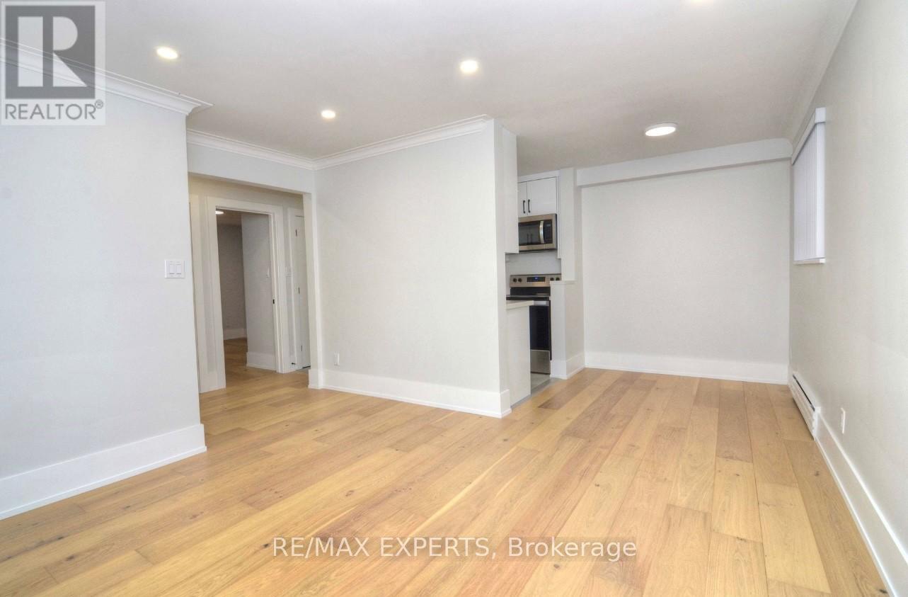 202 - 839 Cosburn Avenue, Toronto, Ontario  M4C 2V9 - Photo 5 - E12787946