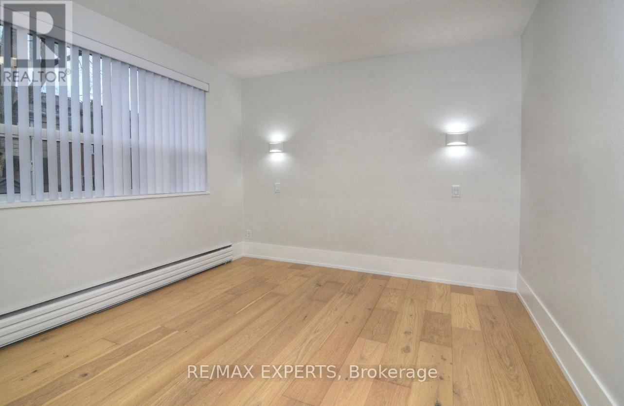 202 - 839 Cosburn Avenue, Toronto, Ontario  M4C 2V9 - Photo 8 - E12787946