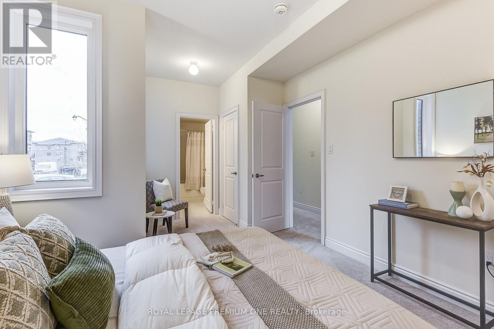 117 Tennant Circle, Vaughan, Ontario  L4H 5L5 - Photo 10 - N12669126