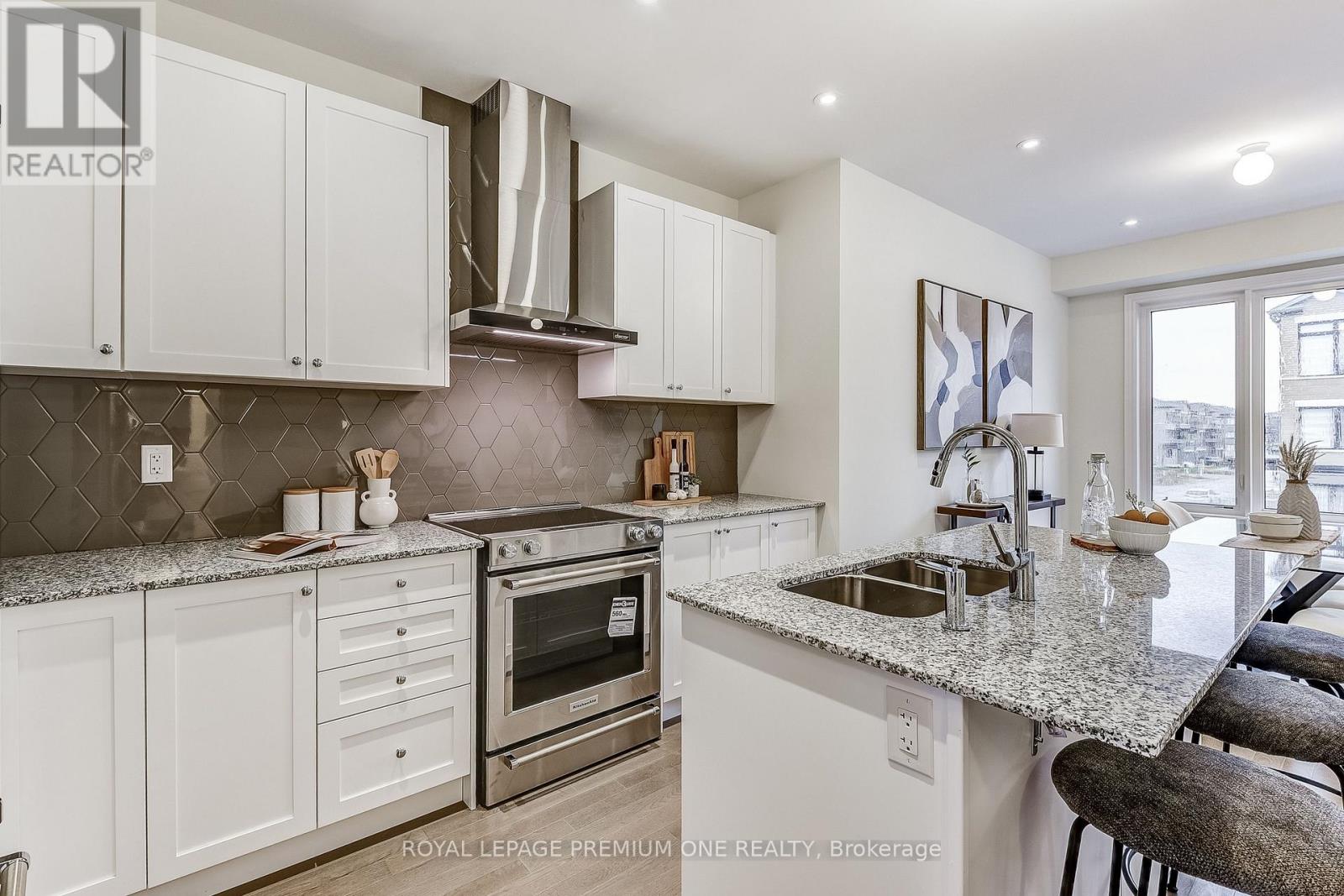 117 Tennant Circle, Vaughan, Ontario  L4H 5L5 - Photo 14 - N12669126