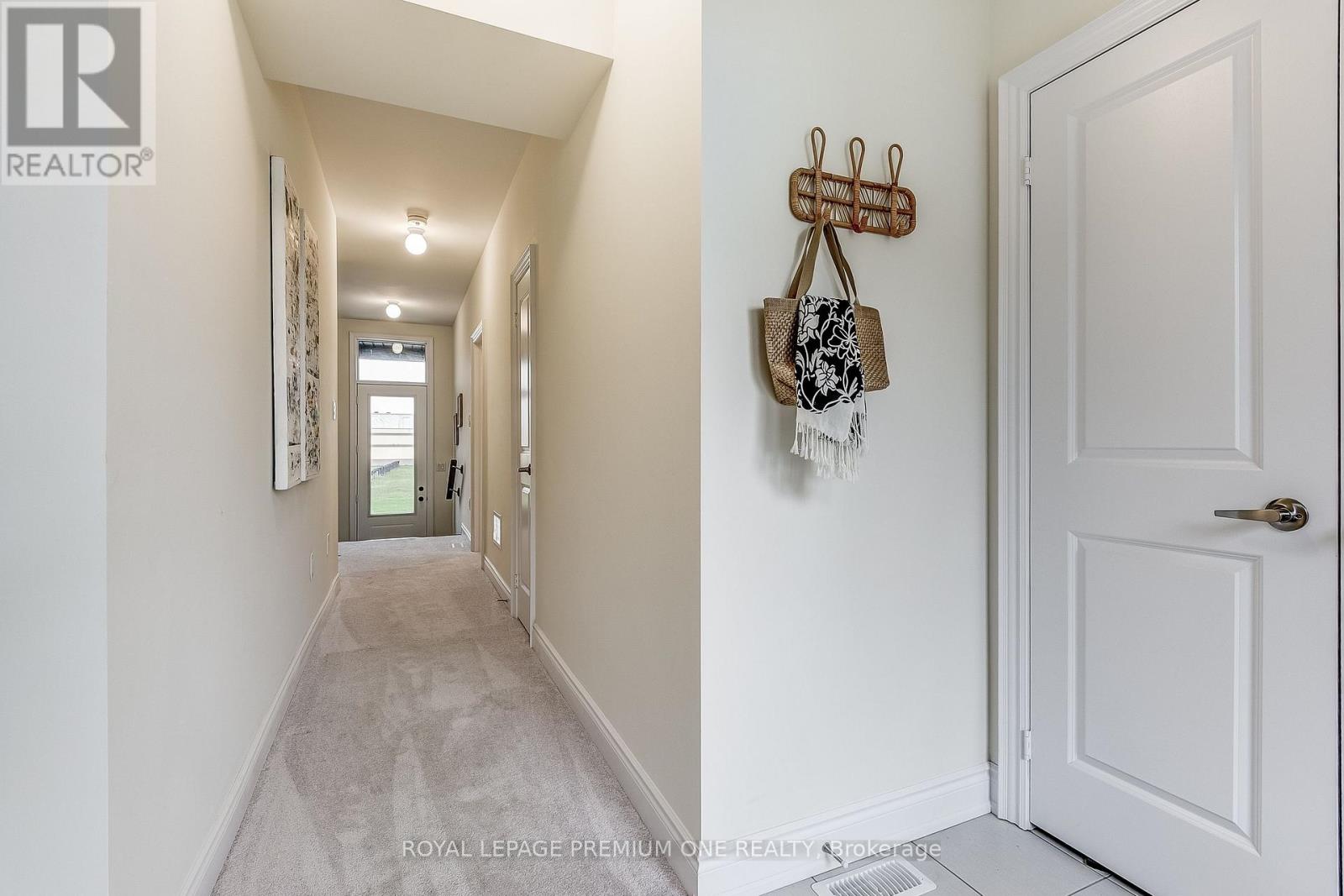 117 Tennant Circle, Vaughan, Ontario  L4H 5L5 - Photo 5 - N12669126