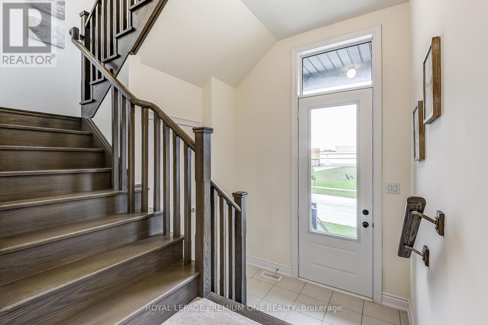 117 Tennant Circle, Vaughan, Ontario  L4H 5L5 - Photo 6 - N12669126