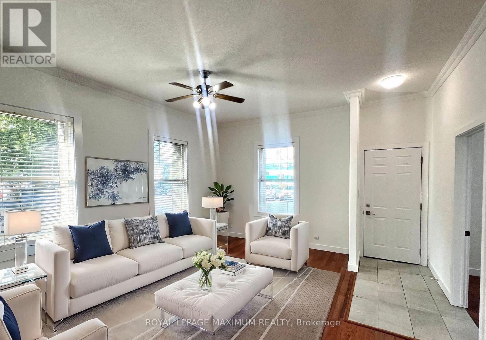 45 Gowan Street, Barrie, Ontario  L4N 2P1 - Photo 4 - S12776158