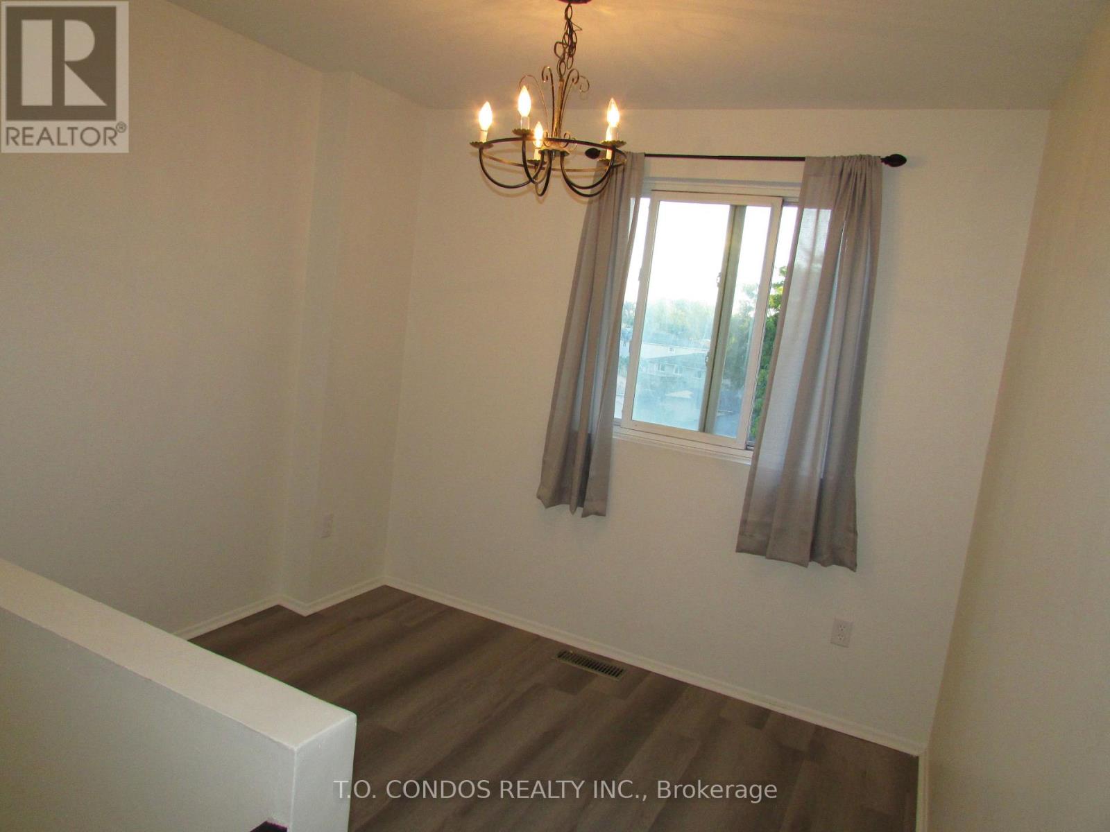 213 - 2001 Bonnymede Drive, Mississauga, Ontario  L5J 4H8 - Photo 21 - W12763232