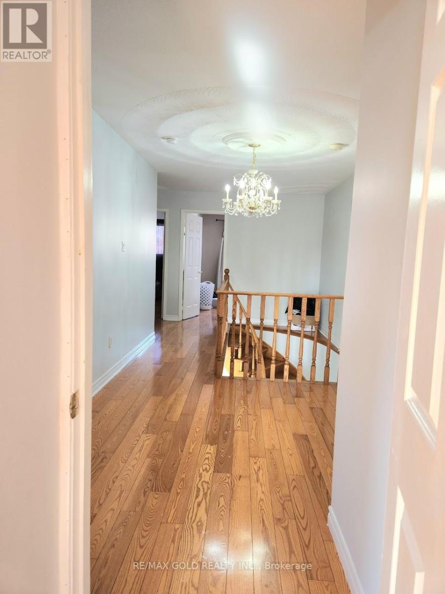 35 Kirk Drive, Brampton, Ontario  L6X 4E6 - Photo 13 - W12783704