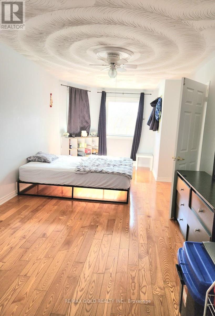 35 Kirk Drive, Brampton, Ontario  L6X 4E6 - Photo 17 - W12783704