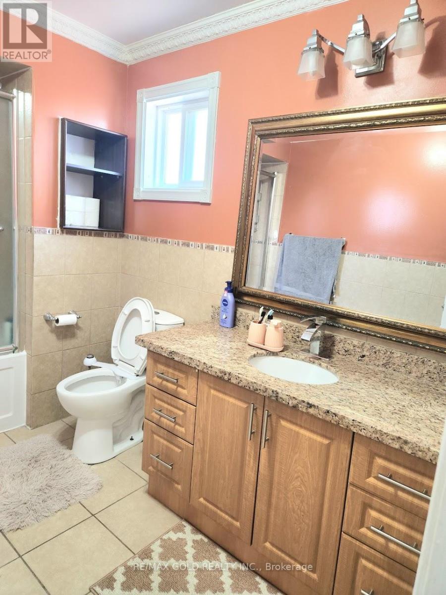 35 Kirk Drive, Brampton, Ontario  L6X 4E6 - Photo 14 - W12783704