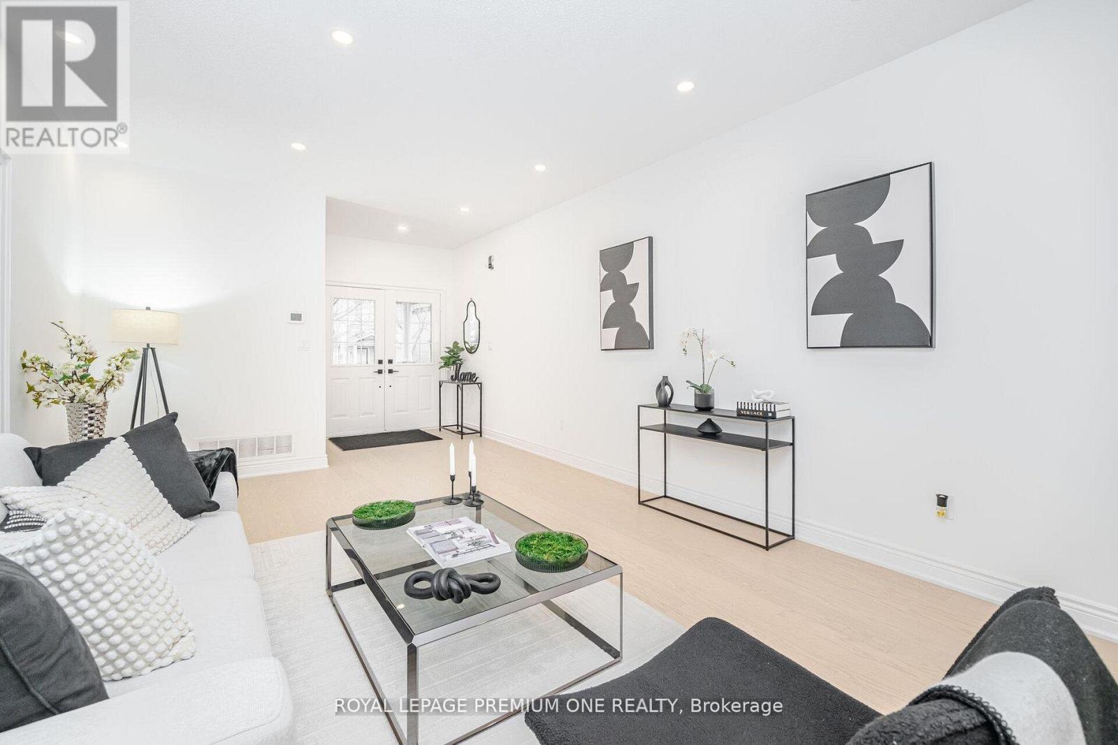 224 Hollywood Hill Circle, Vaughan, Ontario  L4H 2P7 - Photo 11 - N12787814