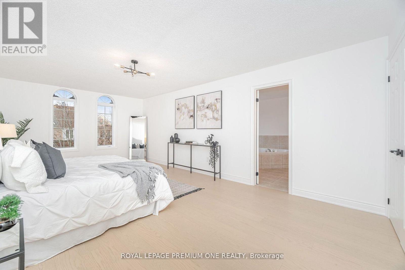 224 Hollywood Hill Circle, Vaughan, Ontario  L4H 2P7 - Photo 29 - N12787814