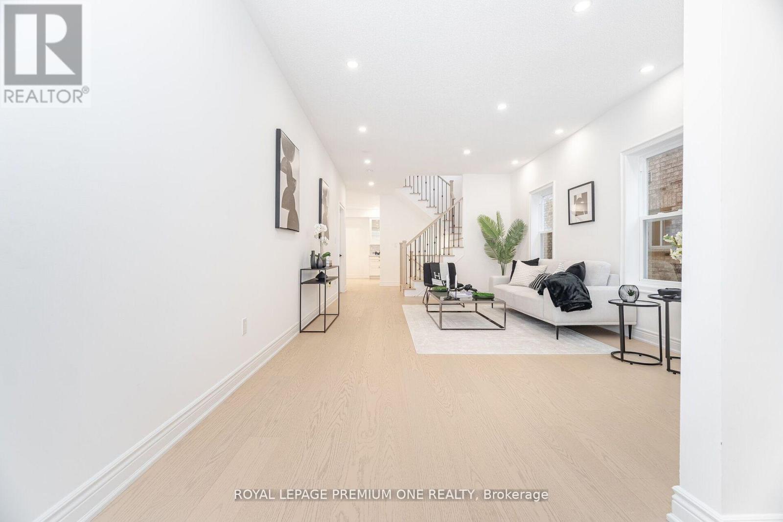 224 Hollywood Hill Circle, Vaughan, Ontario  L4H 2P7 - Photo 9 - N12787814